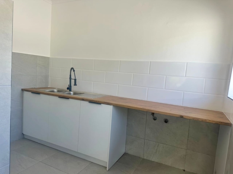 4 Bedroom Property for Sale in Panorama Western Cape